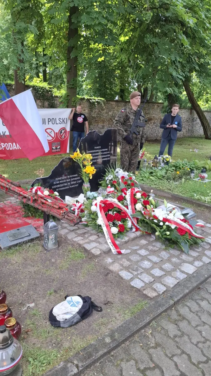Kieleckie obchody 82. rocznicy ludobójstwa na Wołyniu - galeria zdjęć 17