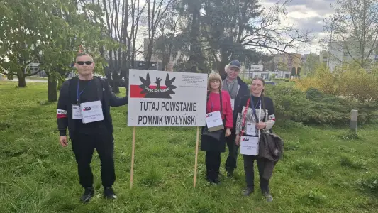 Prowadzący zbiórkę od lewej: Jurek Garbacz, Basia Garbacz, Andrzej Łącki i Lidia Ślusarczyk.