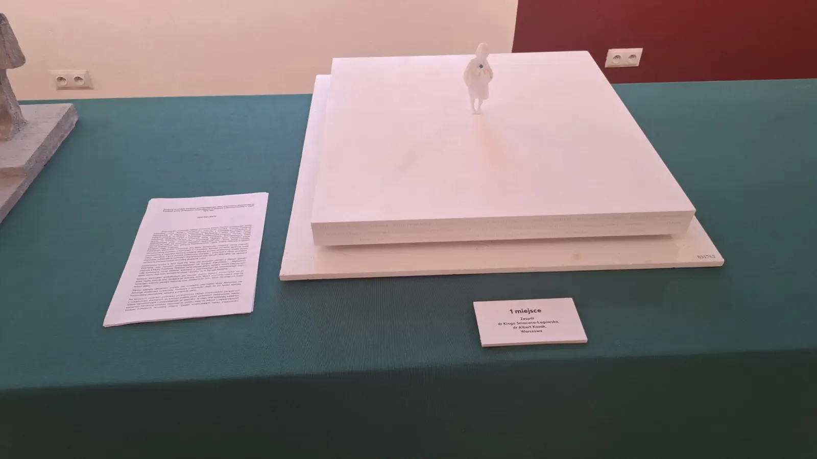 Pokonkursowa wystawa prac w Ośrodku Myśli Patriotycznej i Obywatelskiej - miniatura 1